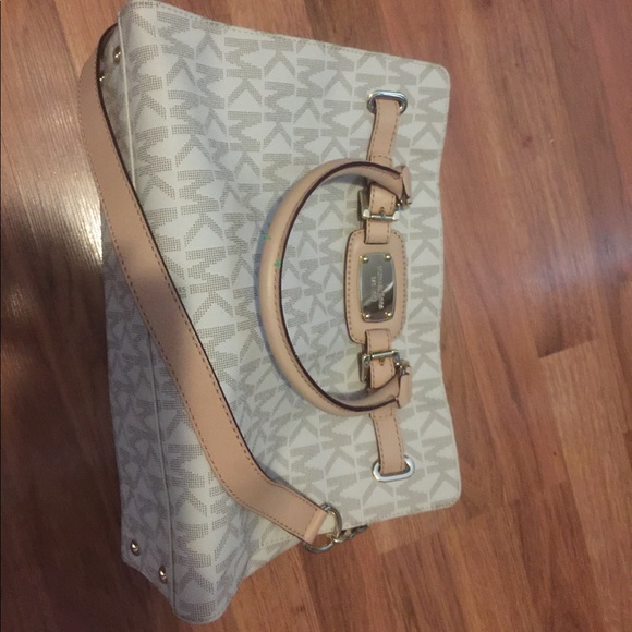 Sold - Picture 2 of 8